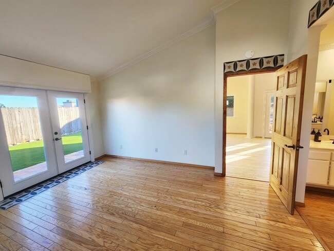 Building Photo - Elevated Living with Sunset Views