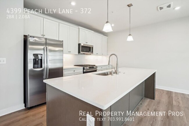 Building Photo - 4399 Peach Lily Ln