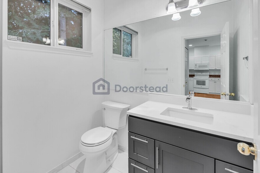 Building Photo - 18003 NE 93rd Ct