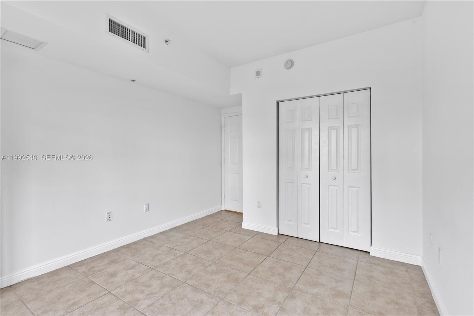 Building Photo - 888 S Douglas Rd