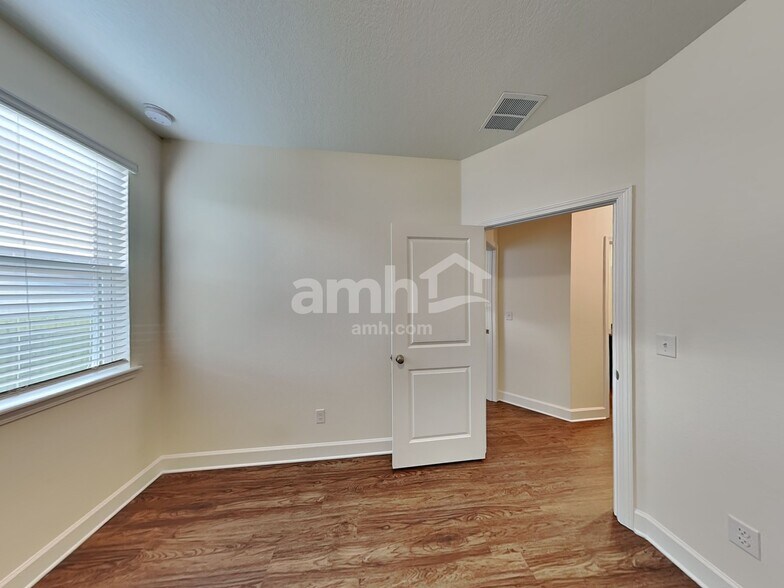 Building Photo - 105 Moultrie Crossing Ln
