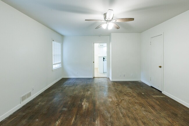 Building Photo - 4 Bedroom in Tech Terrace