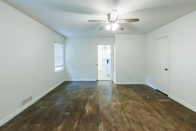 Building Photo - Large 3 bedroom in Tech Terrace