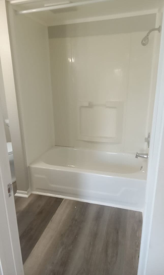 Building Photo - 127 Schoolhouse Rd