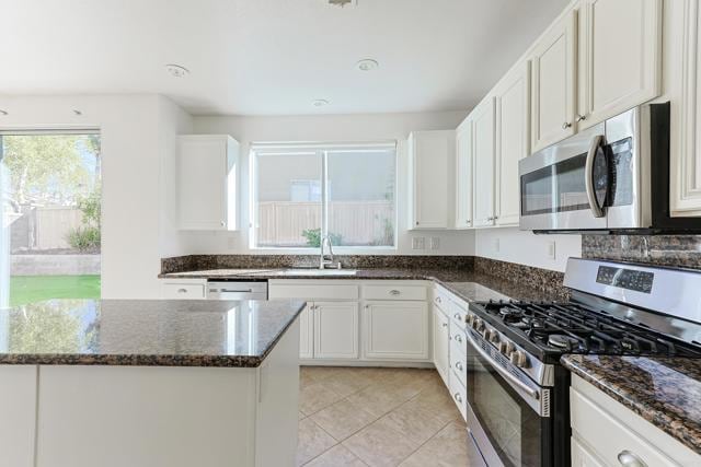 Building Photo - 1631 Castaic Pl