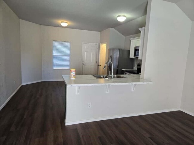 Building Photo - 1144 S Jaybird Ln