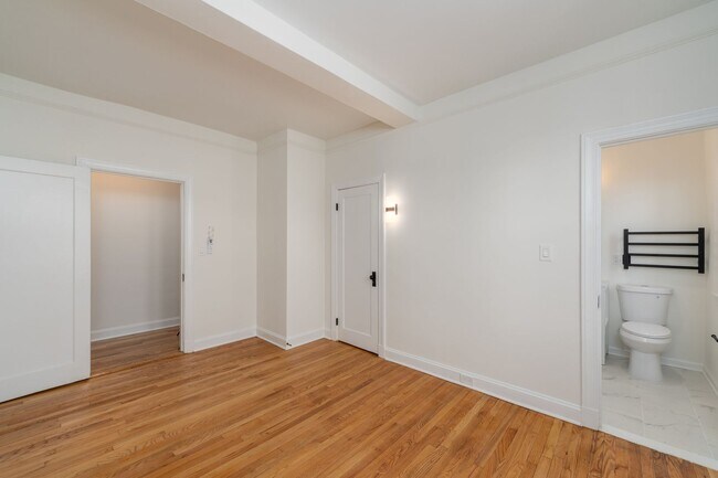 Building Photo - Newly Remodeled 1-Bedroom with Office Space, 1-Bathroom Near Johns Hopkins University