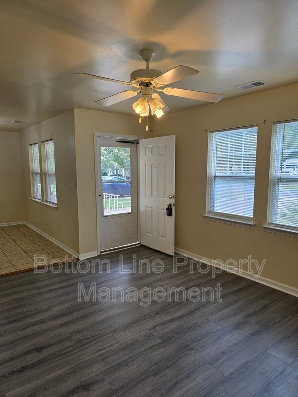 Building Photo - 5326 Eaton Cir