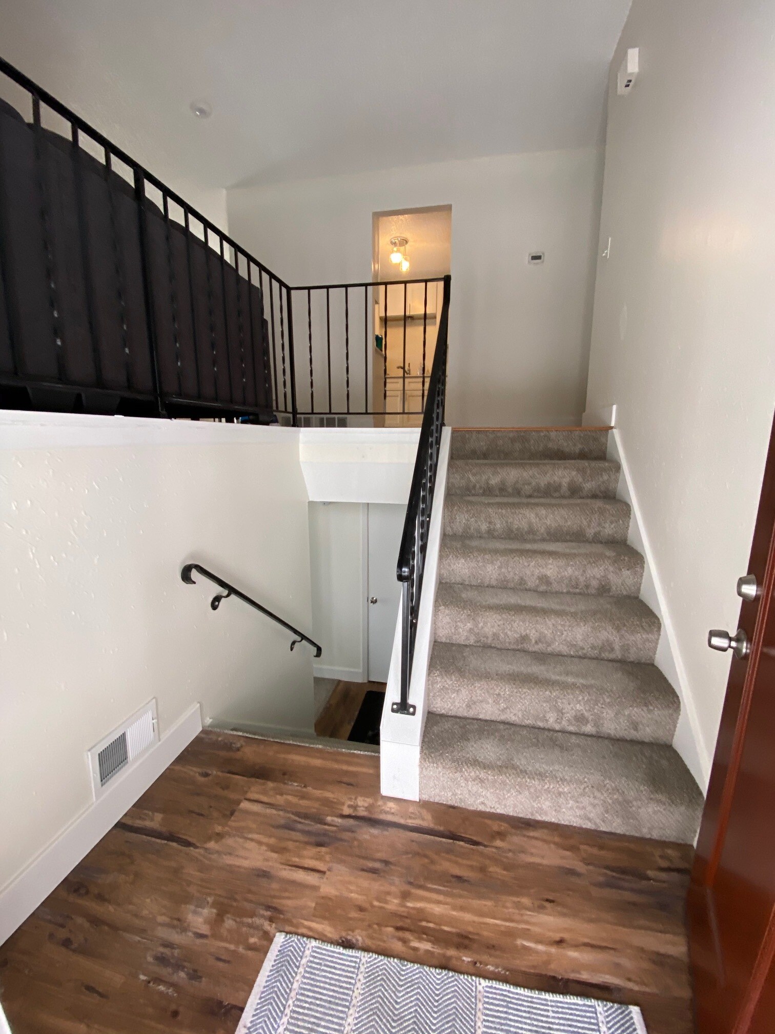 Split level with plenty of space - 6228 Magnolia Ln N