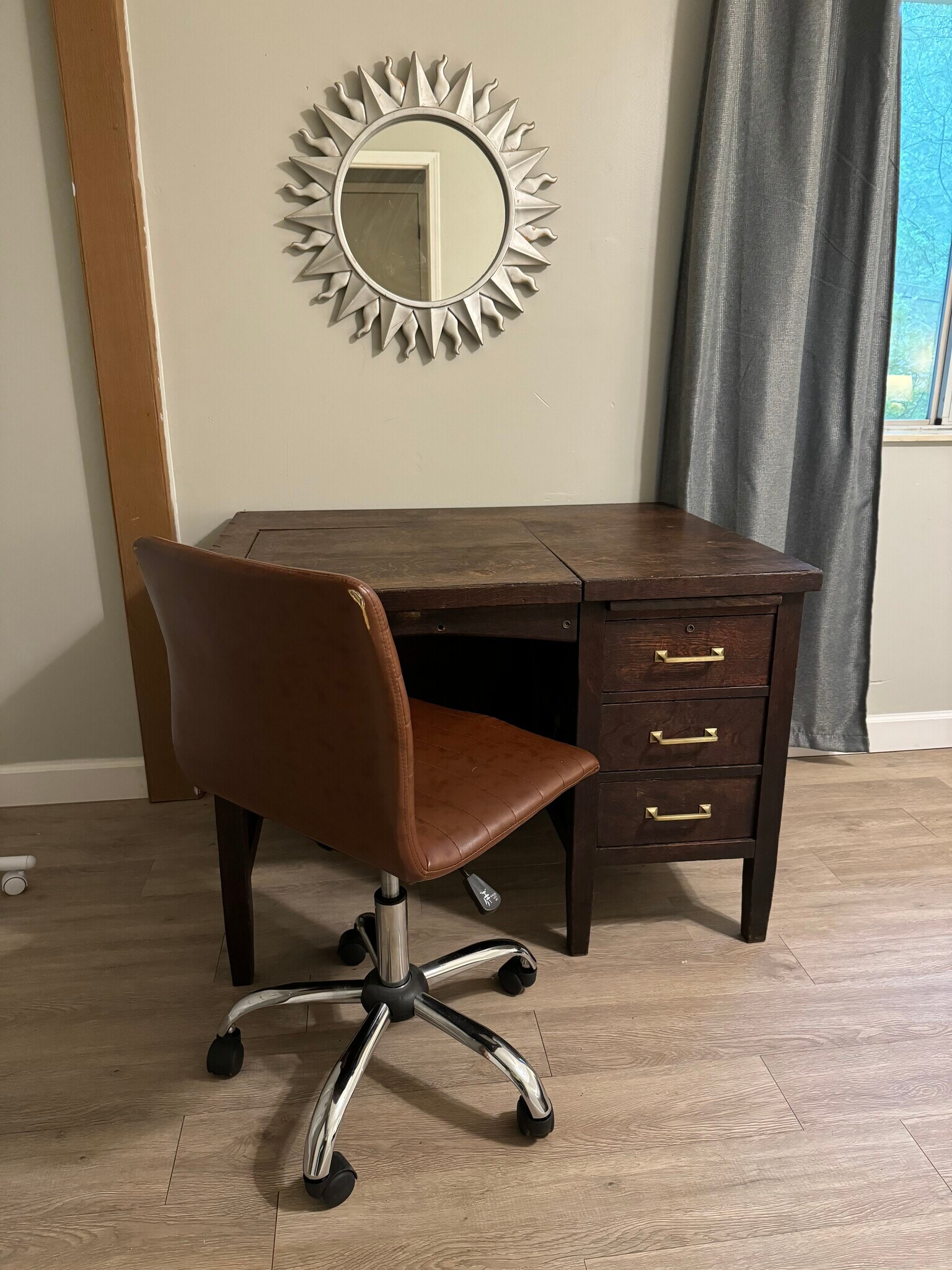dedicated work space - 4304 Bradley Dr