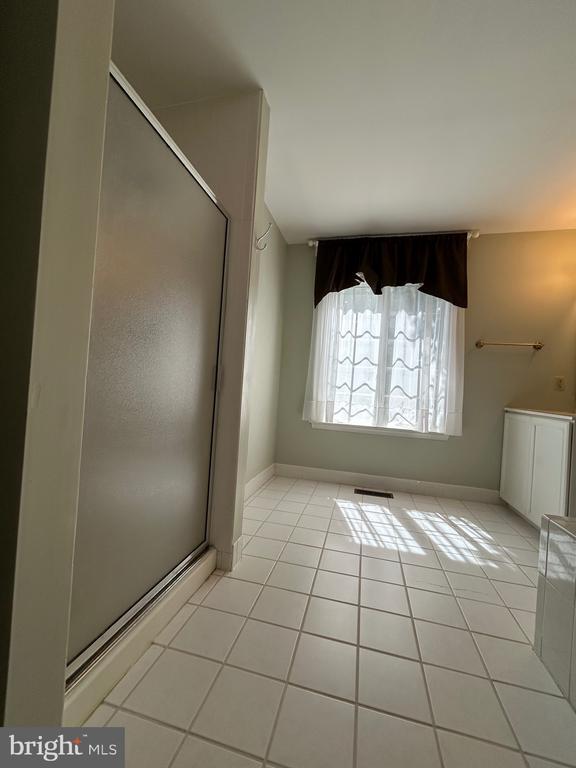 Building Photo - 309 Newport Pl