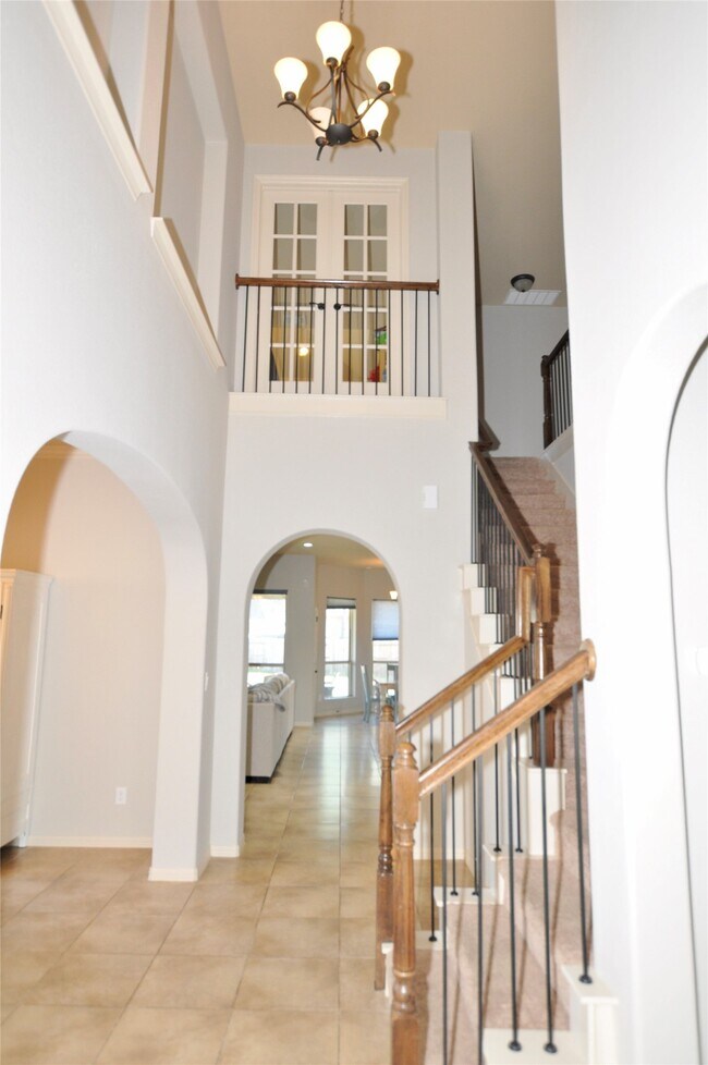 Building Photo - 13423 Beall Woods Ln