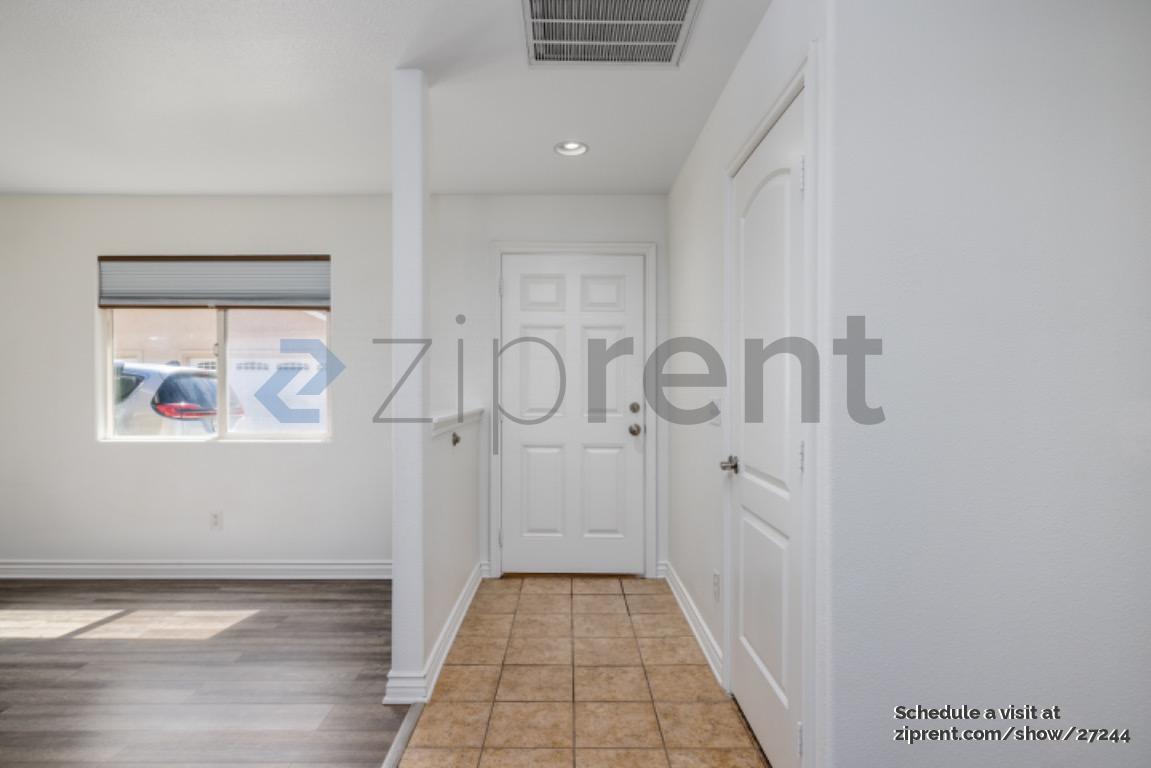 Building Photo - 16201 Viho Rd