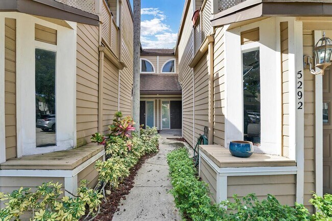 Building Photo - 5292 Buckhead Cir