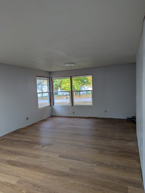 Building Photo - 500 Skyview Ave