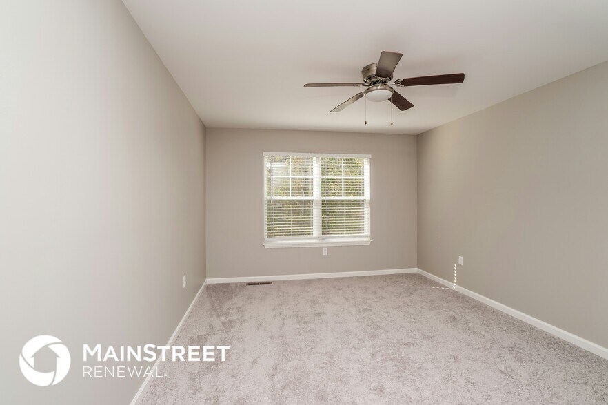 Building Photo - 2117 Paddle Wheel Dr