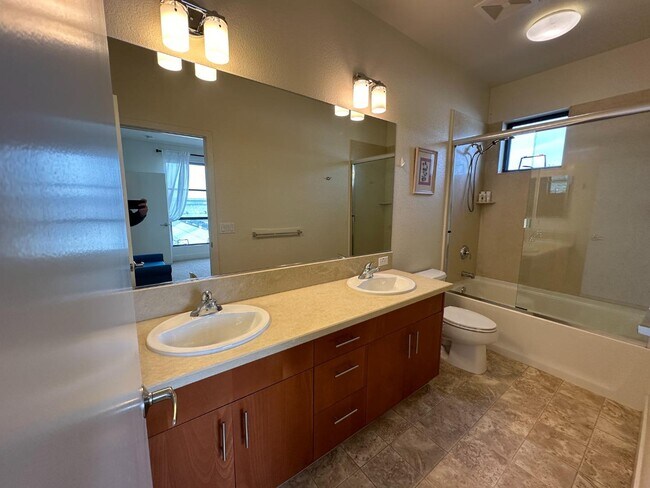 Building Photo - 116 S 1st St