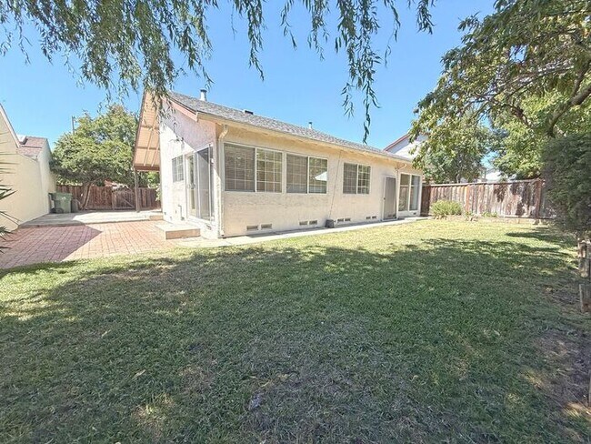 Building Photo - Beautiful Single-Story Evergreen Home--Walk to Silver Creek High!