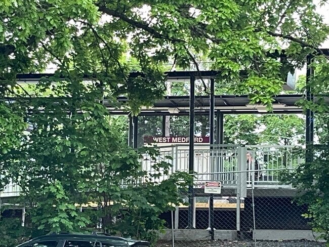 Building Photo - 4 Usher Rd