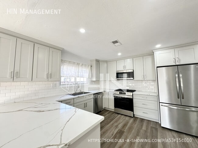 Building Photo - 5881 St Matthew Dr