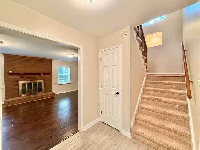 Building Photo - **OFFERING WAIVED APPLICATION FEES & $200 ...