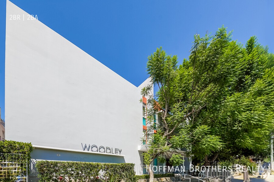 Building Photo - 4807 Woodley Ave