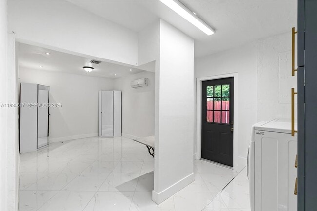 Building Photo - 13611 SW 77th St