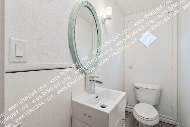 Building Photo - 1206 Amos Ave