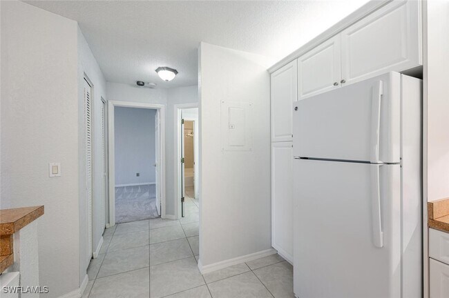 Building Photo - 60 Emerald Woods Dr