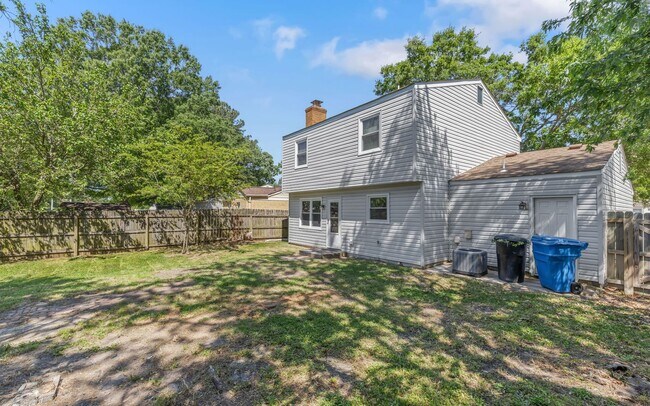 Building Photo - 4957 Aquarius Ct