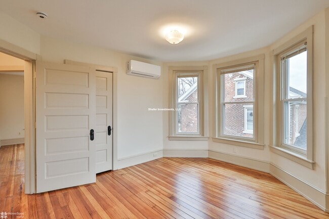 Building Photo - 67 W Laurel St