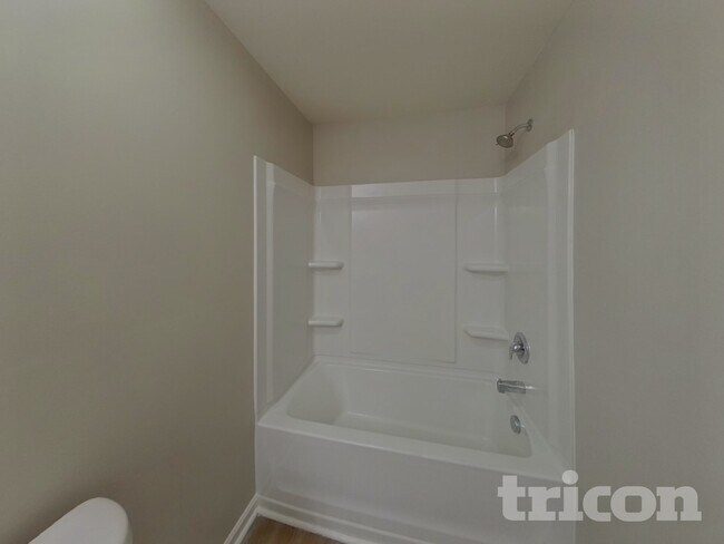 Building Photo - 2491 Marthas Ridge Dr