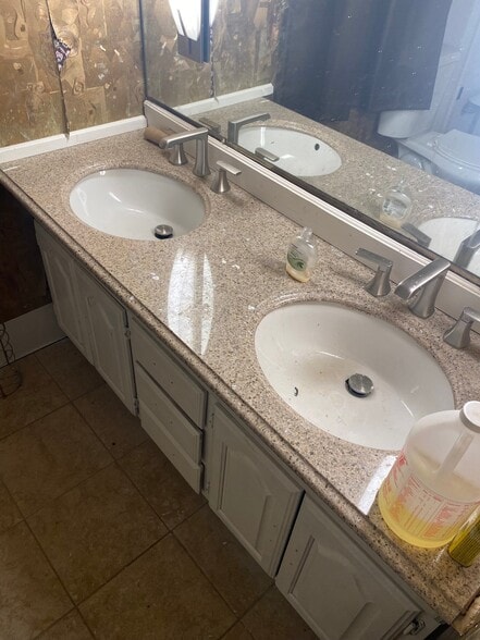 Building Photo - 5359 N 29th St