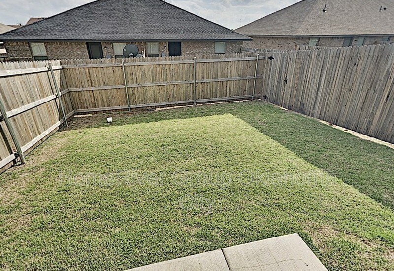 Building Photo - 418 Vail Cir