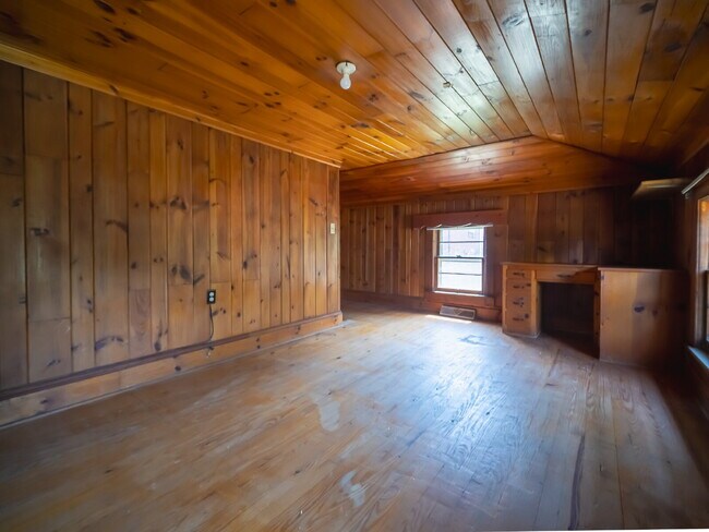 Building Photo - 503 Childs St