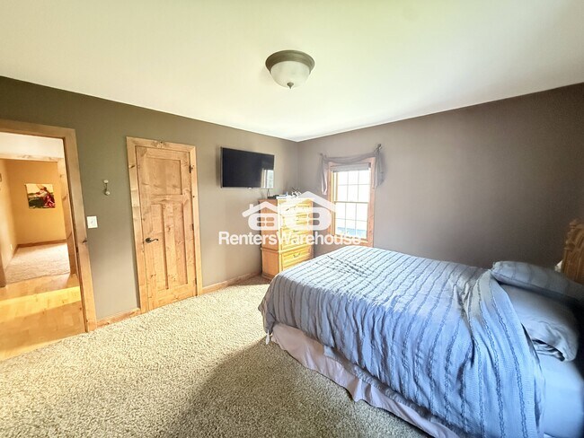 Building Photo - 840 Park Ave