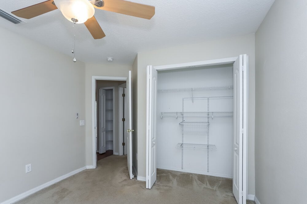 Building Photo - 733 Somerstone Dr