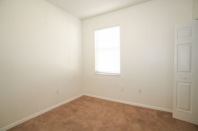 Building Photo - Partridge on University