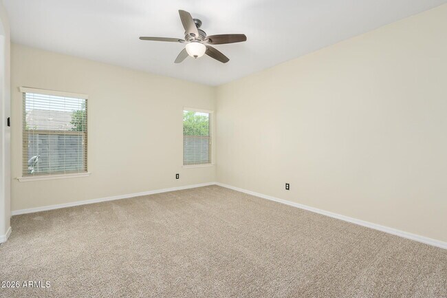 Building Photo - 538 W Gum Tree Ave