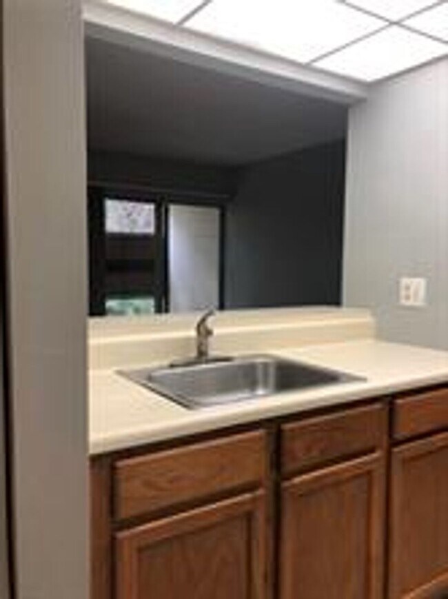 Building Photo - 170 Palmetto Woods Ct