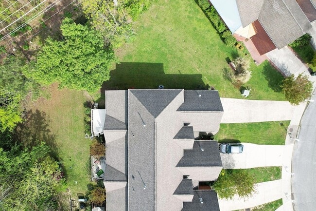 Building Photo - 3064 Igou Crossing Dr