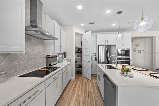 Building Photo - 50 Moana Ct S