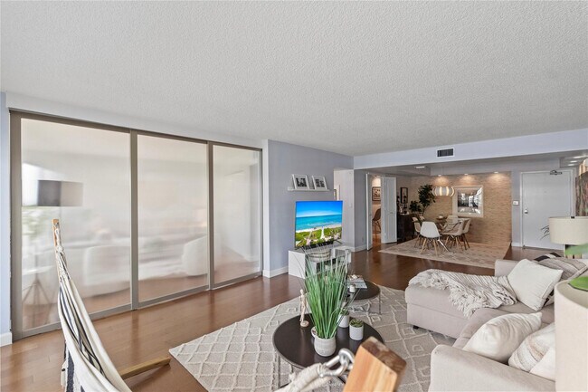 Building Photo - 3500 Galt Ocean Dr