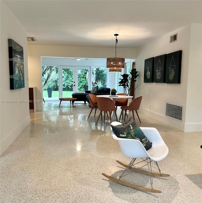 Building Photo - 1351 SW 32nd St