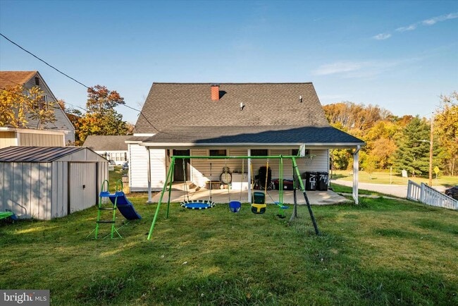 Building Photo - 741 Silver Creek Rd