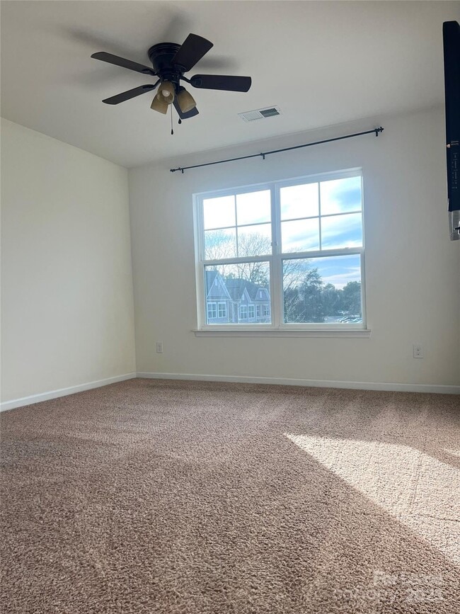 Building Photo - 13259 Savannah Point Dr