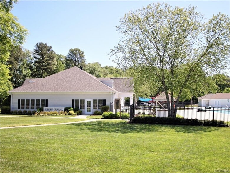 Building Photo - 4706 Twin Hickory Lake Dr