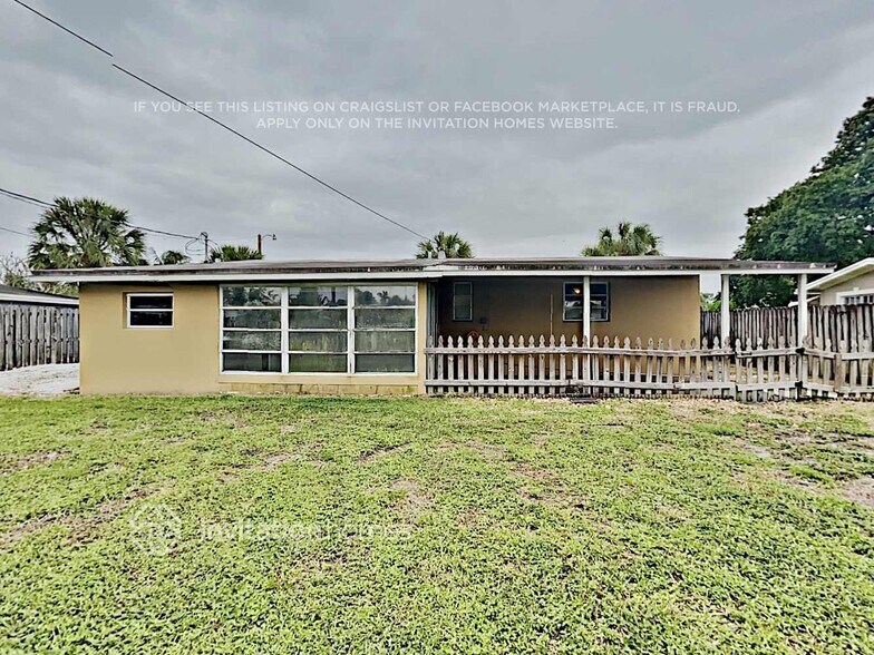 Building Photo - 1275 SW 28th Rd