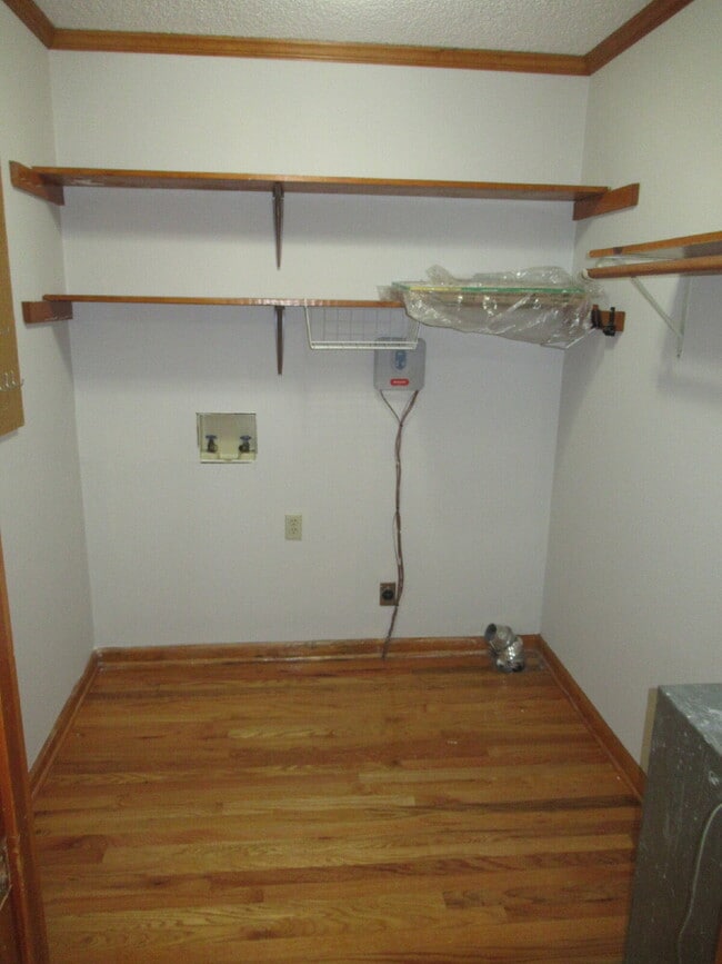 Building Photo - Denver Four Bedroom Home For Rent!
