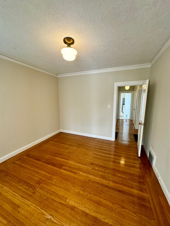 Building Photo - 2538 15th Ave